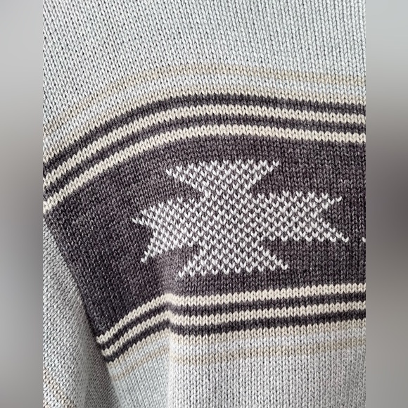 MATERIAL GIRL | Med | Fringe Sweater Poncho - Picture 6 of 8